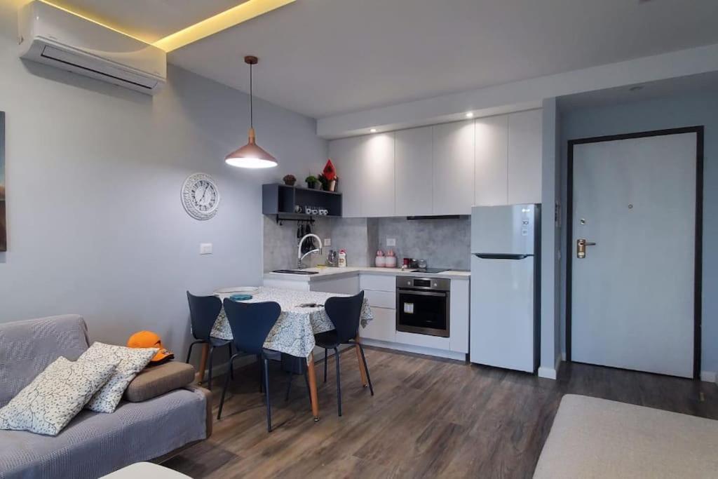 Aura Home