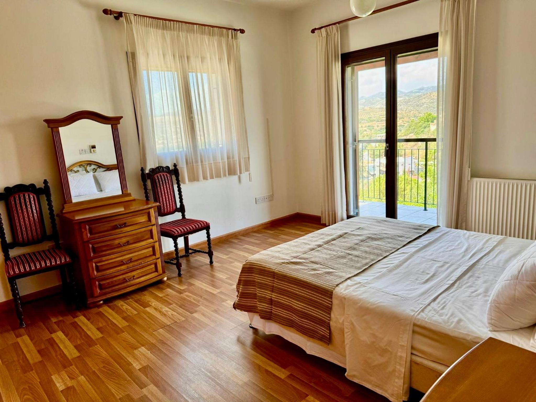 Mountain view 6 bed mansion with Private Padel Court, Pool & Gym