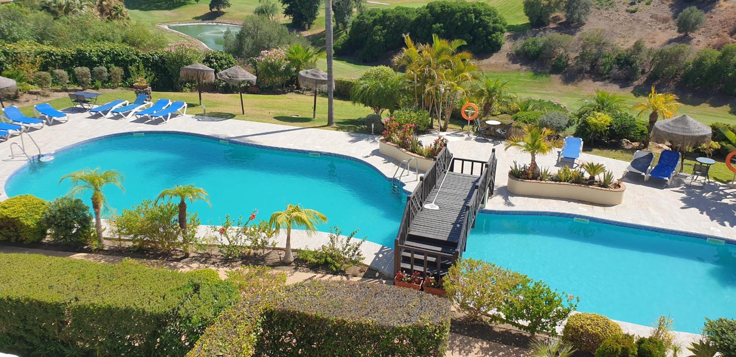 Stunning Golf View Apt, Miraflores Golf