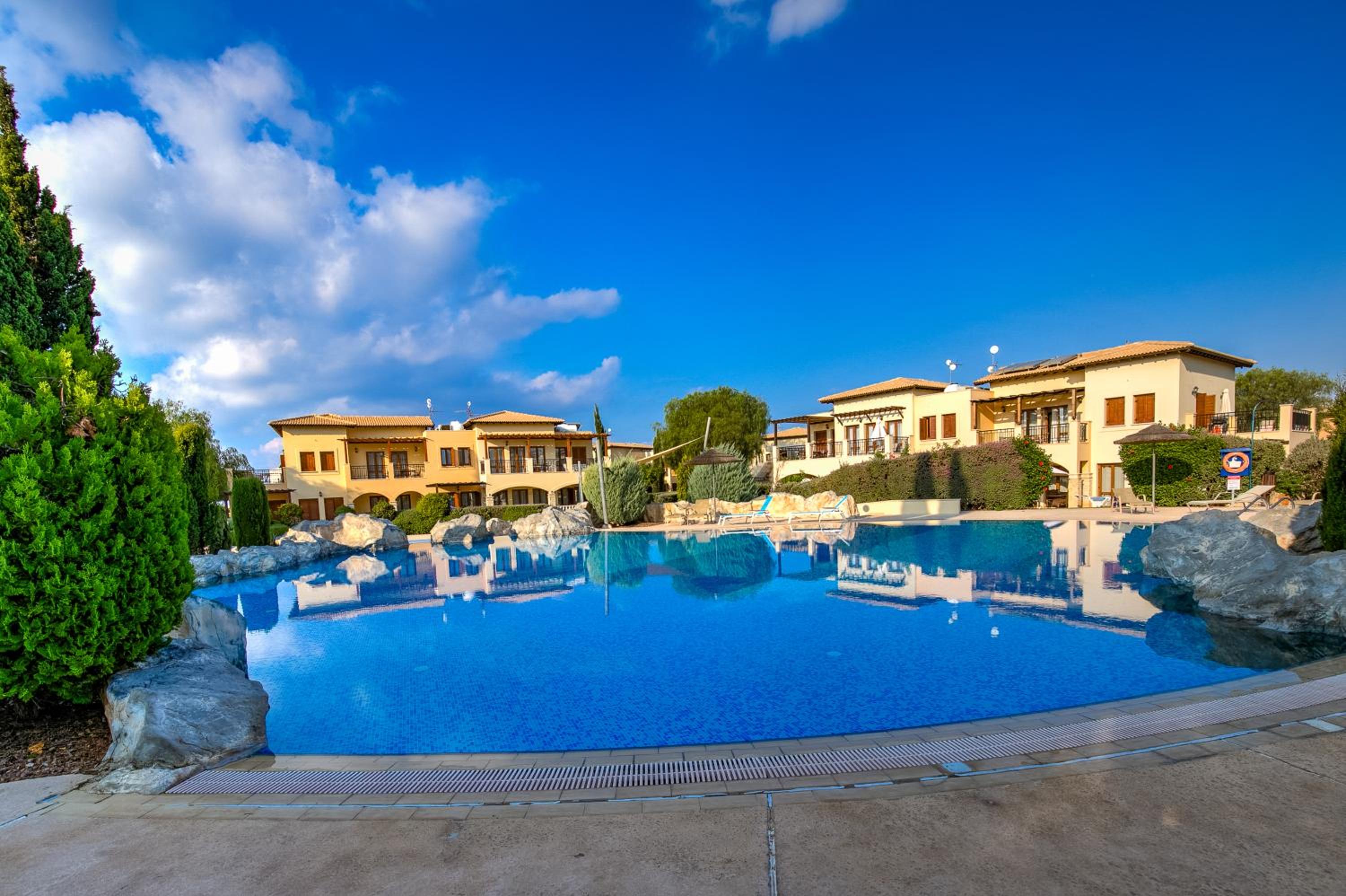Aphrodite Hills Golf Resort luxury Sea View apartment, Sophia BJ12