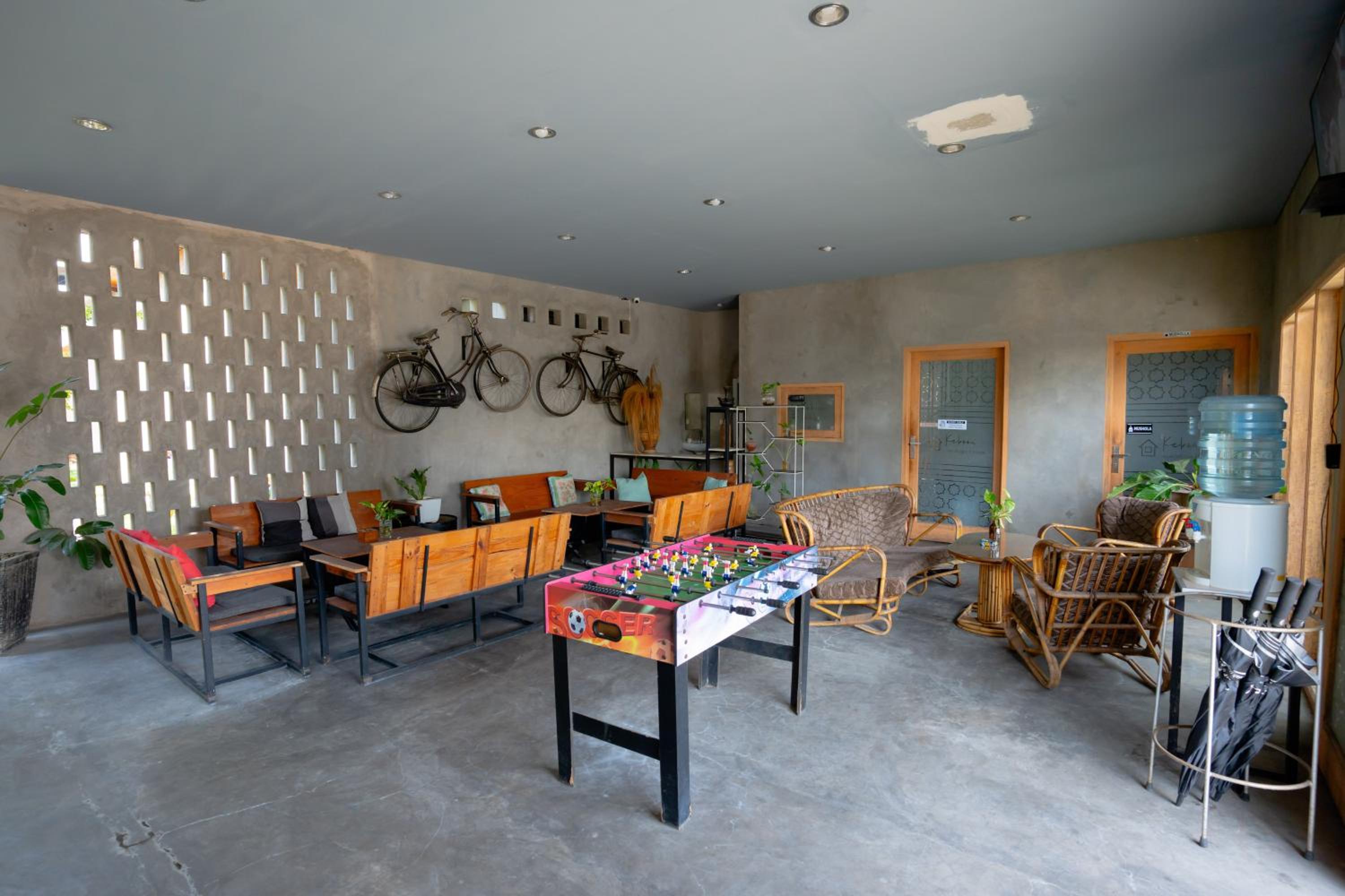 RedDoorz Syariah near Lombok Epicentrum Mall view 2