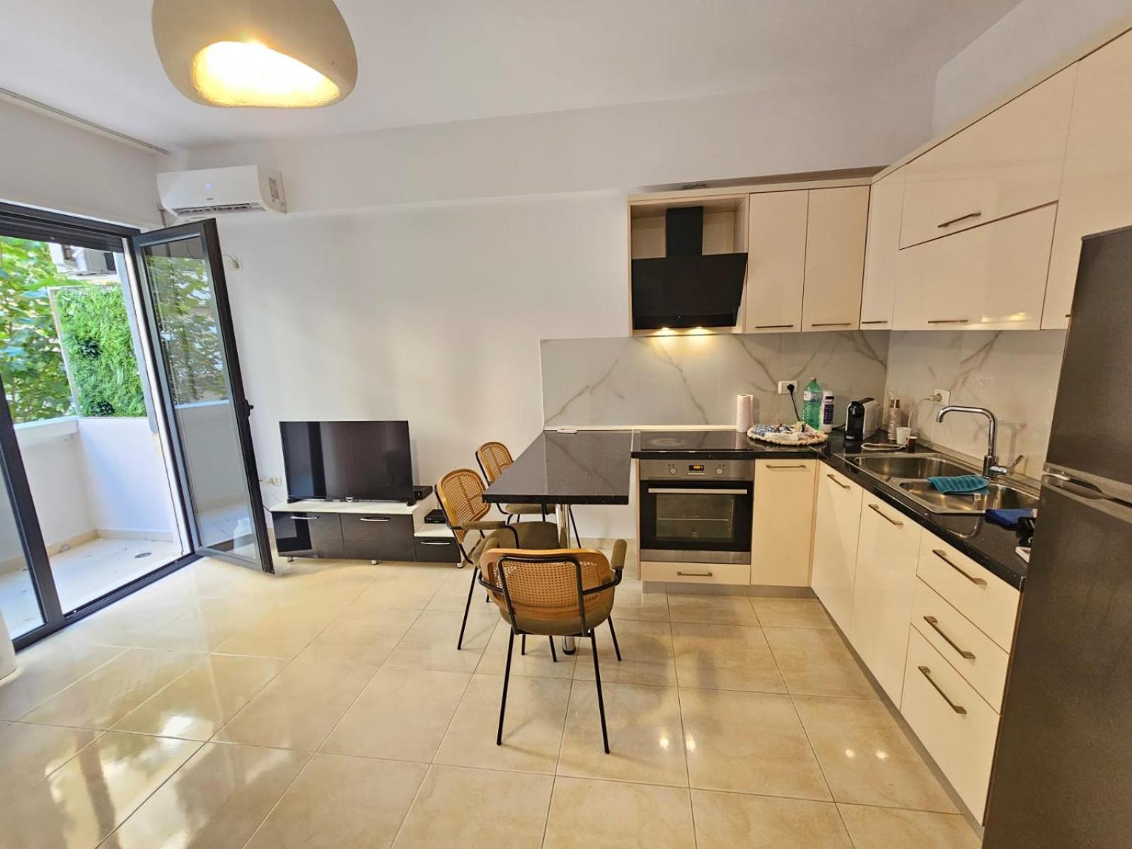 Flori Apartment city center Vlore