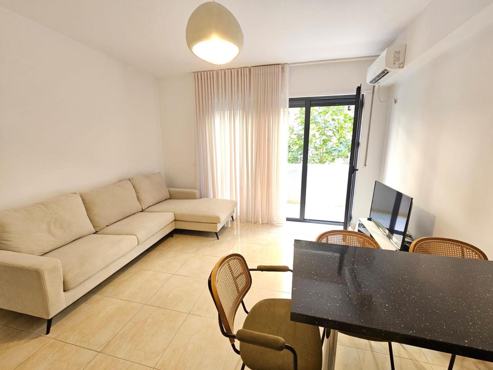 Flori Apartment city center Vlore