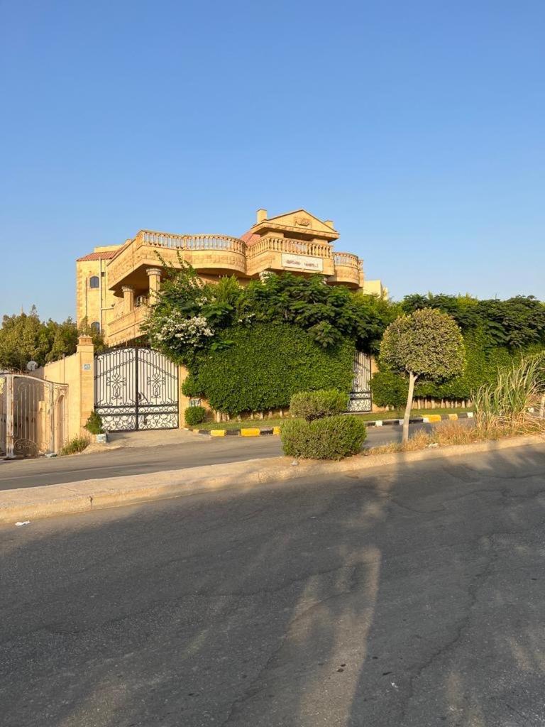 Large Villa with pool
