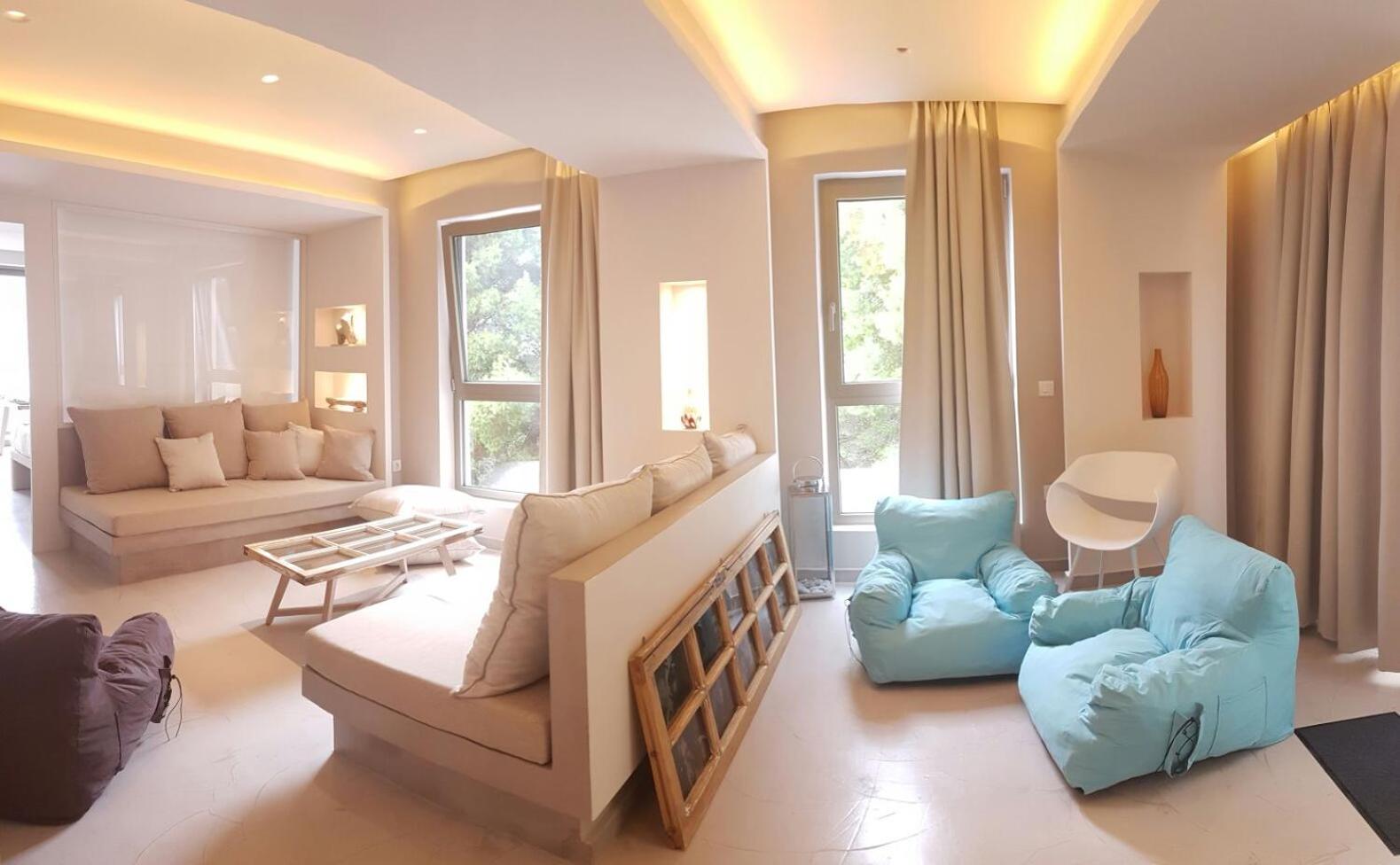 Core Luxury Suites