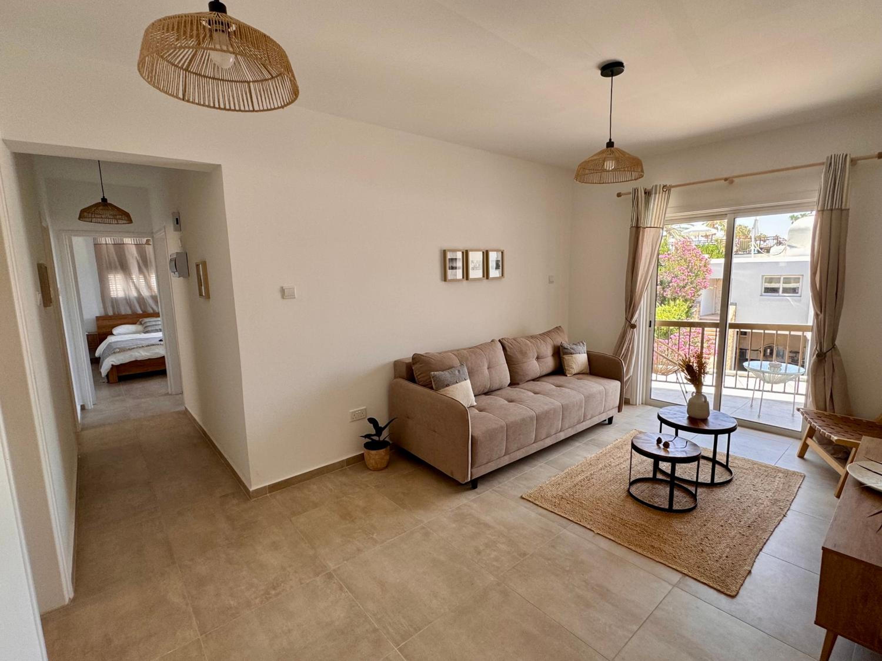 Luxury two bed Kato Pafos flat