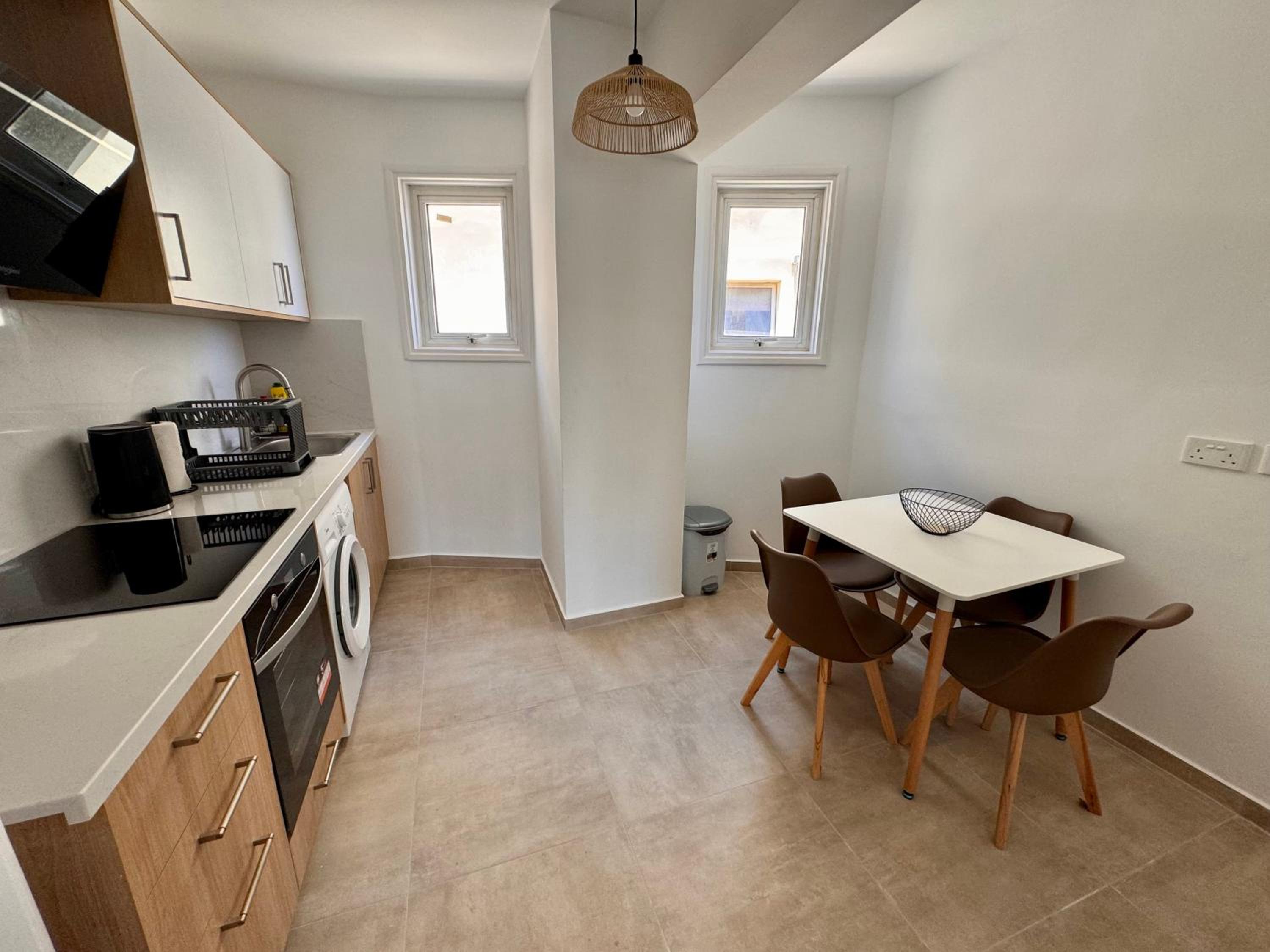 Luxury two bed Kato Pafos flat