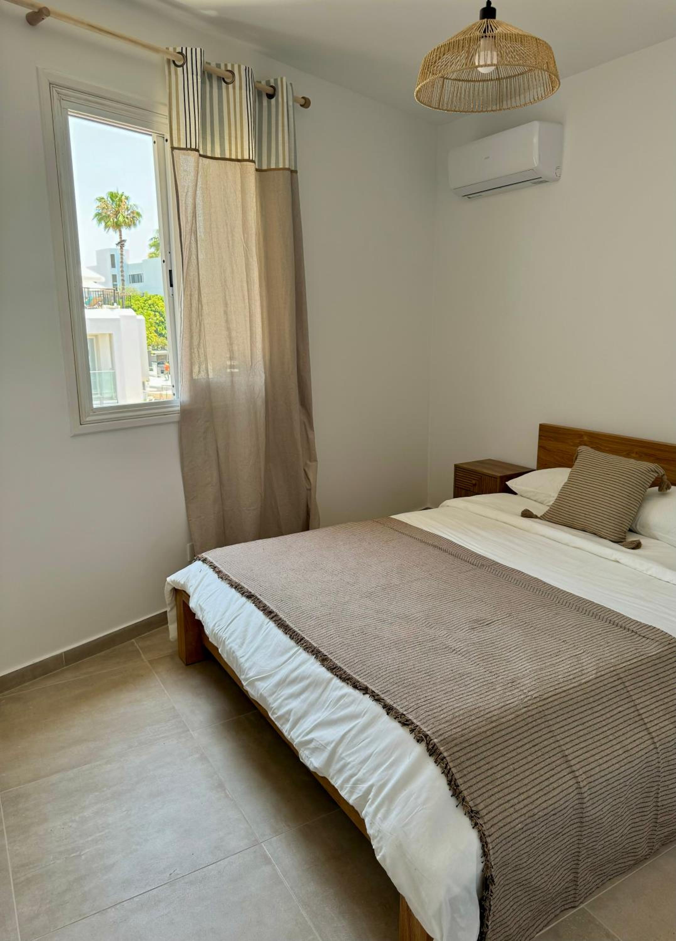 Luxury two bed Kato Pafos flat