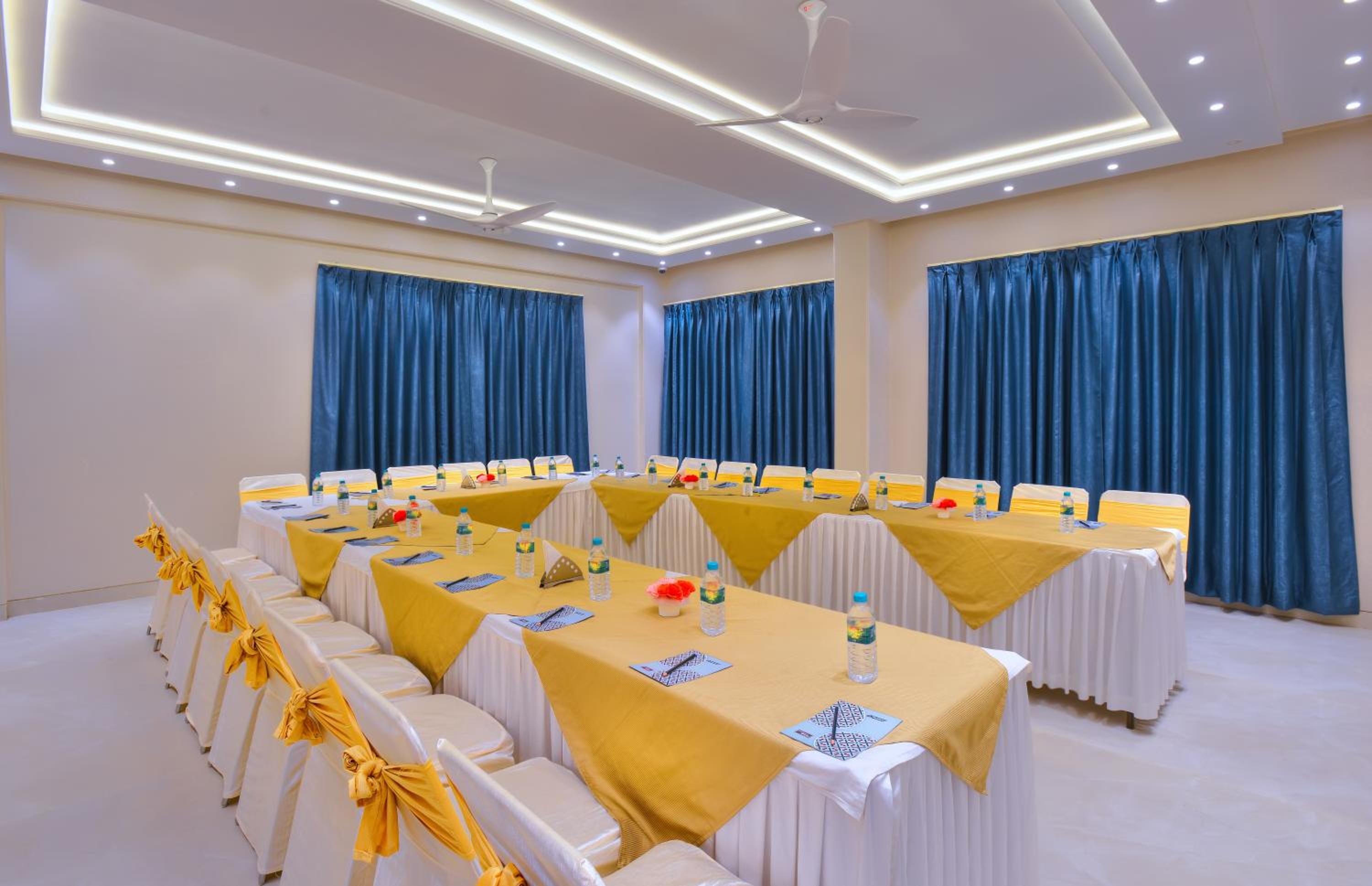 Wingston A TreeHouse Hotel, Barsana view 3