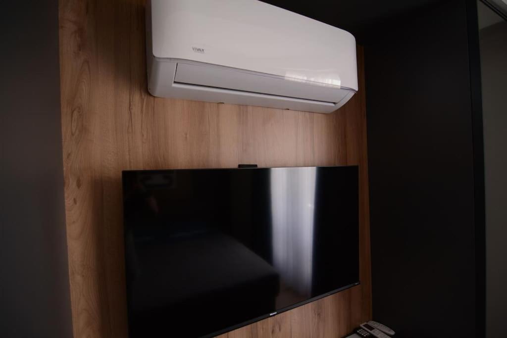 L&L Apartments-The Urban Loft Ohrid view 3