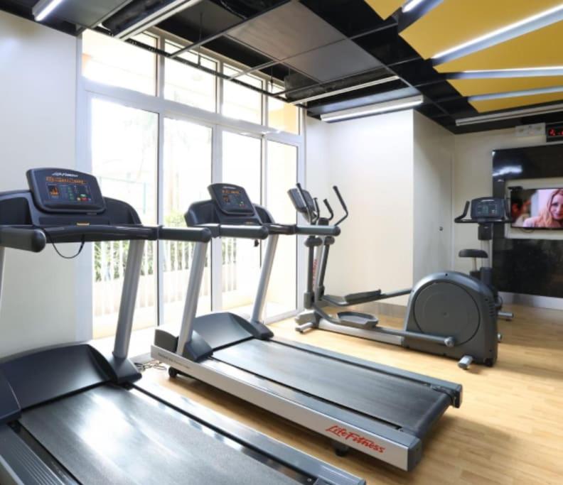 BGC luxury apartment with own PA