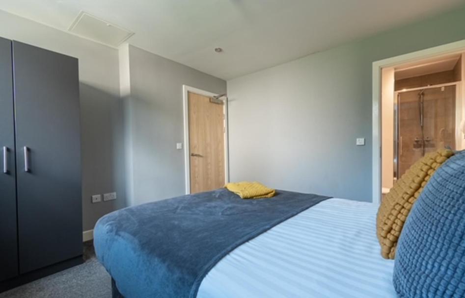 Two bedroom Newcastle City Quayside Apartment view 2