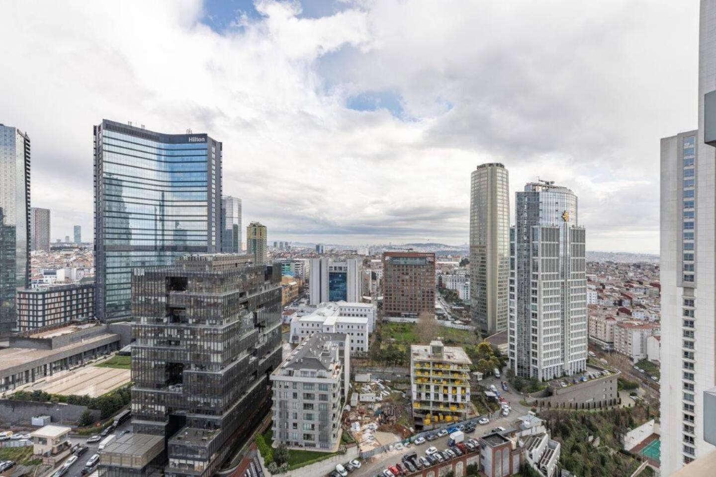 Elegant 1BD Terrace Gem PoolParking! #344