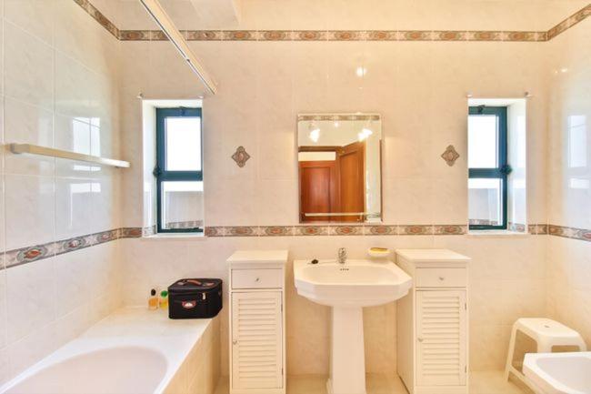 Alcaria Grand House view 5