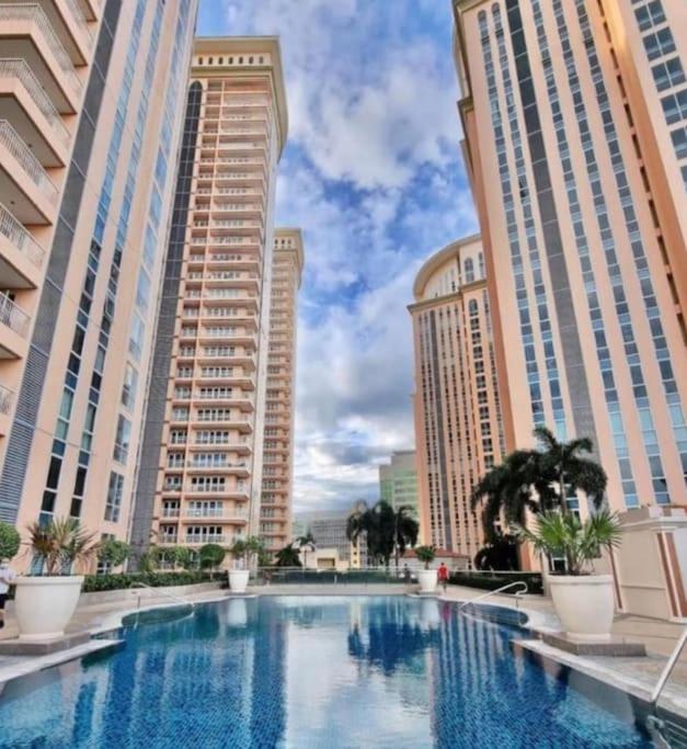 Luxury Designer Apartment in BGC view 5