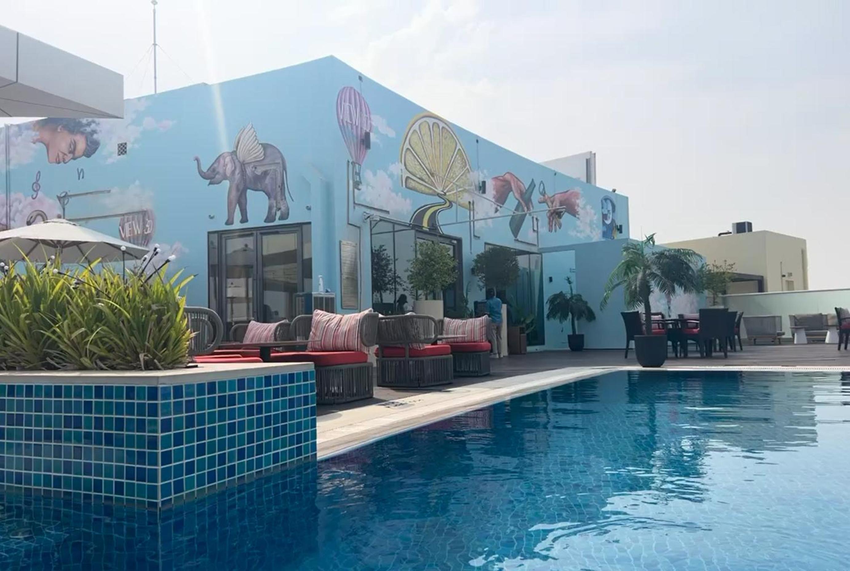 SevenPalm 2BR SeaView RooftopPool privBeach