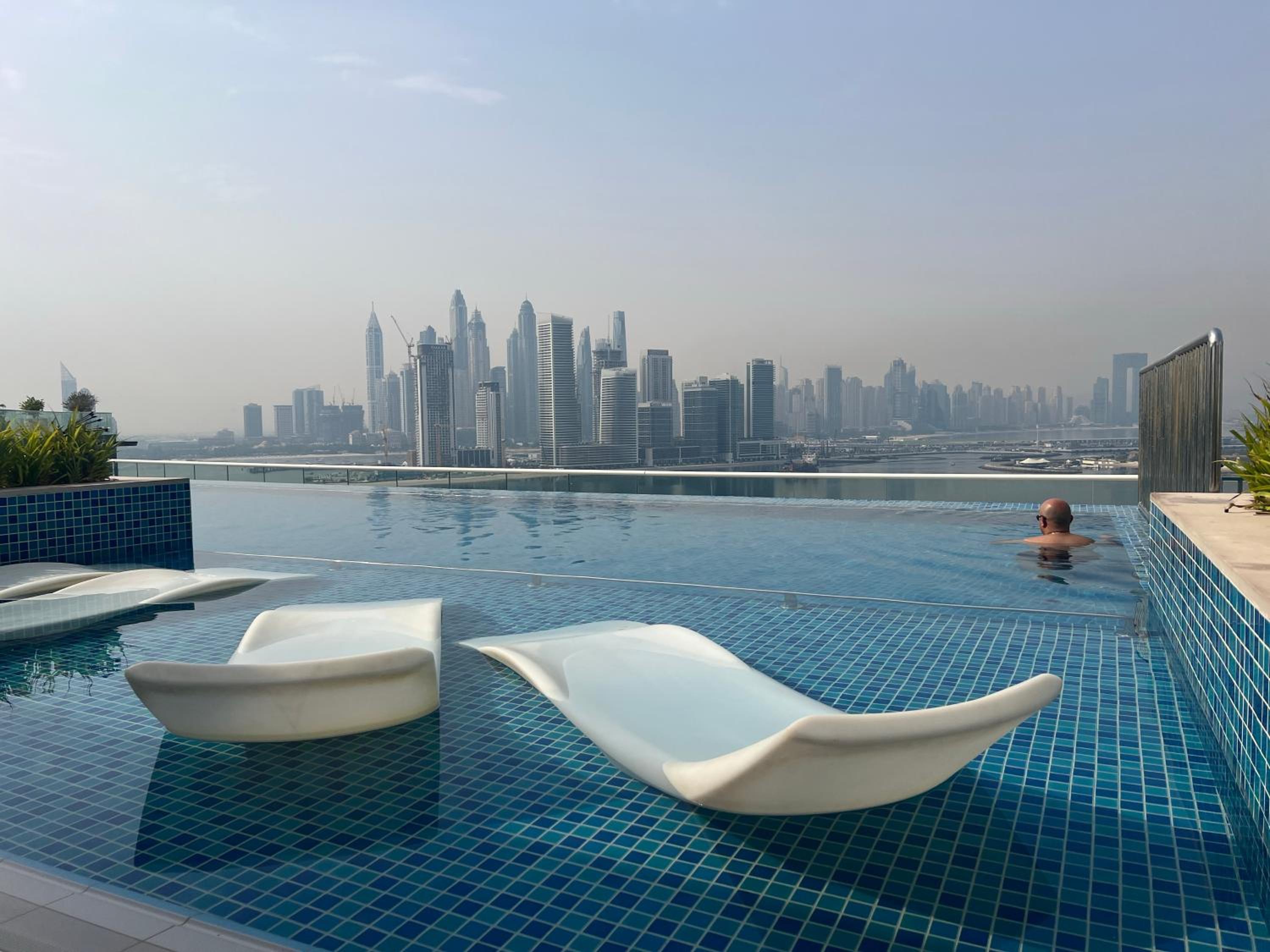 SevenPalm 2BR SeaView RooftopPool privBeach