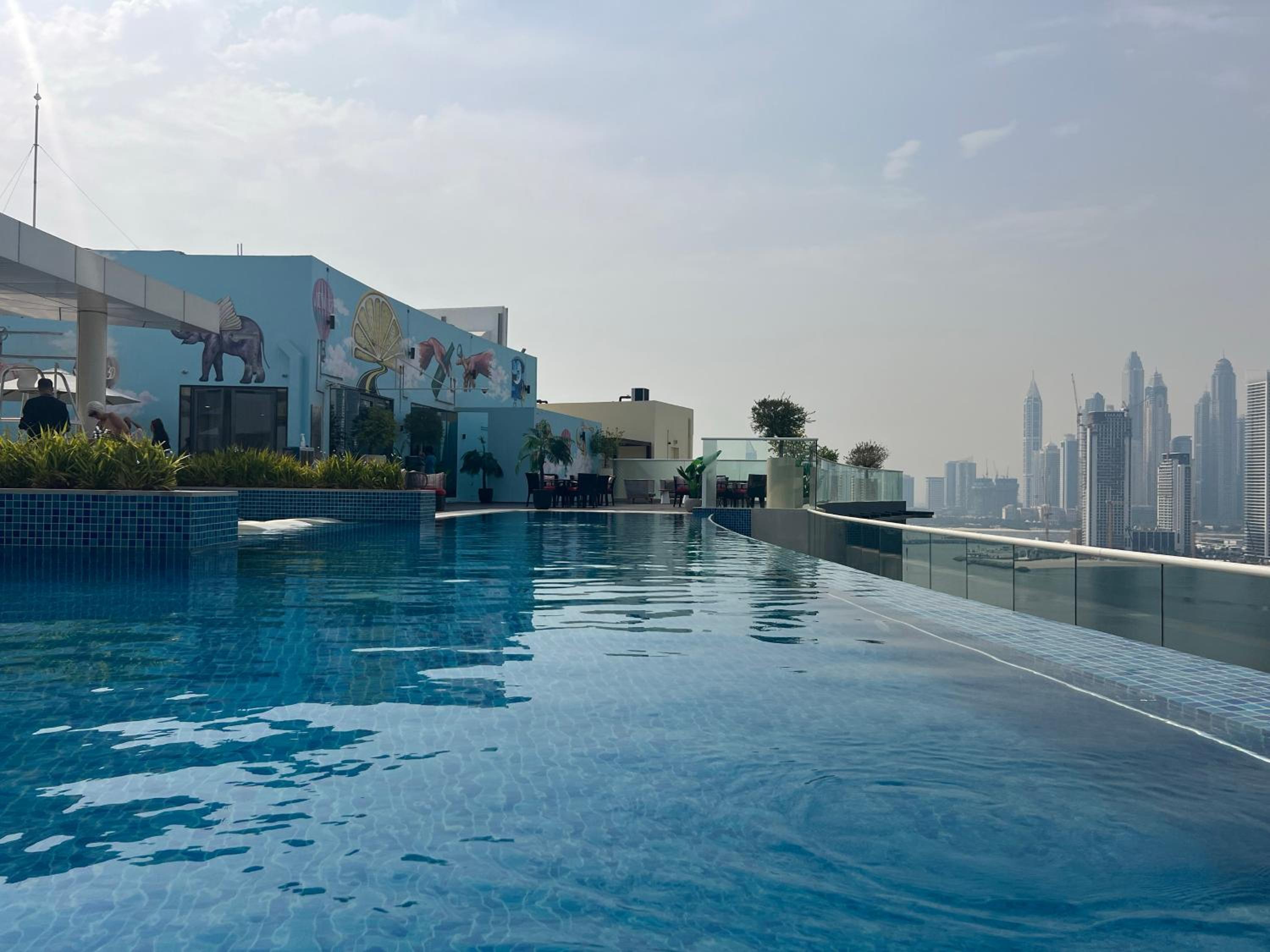 SevenPalm 2BR SeaView RooftopPool privBeach
