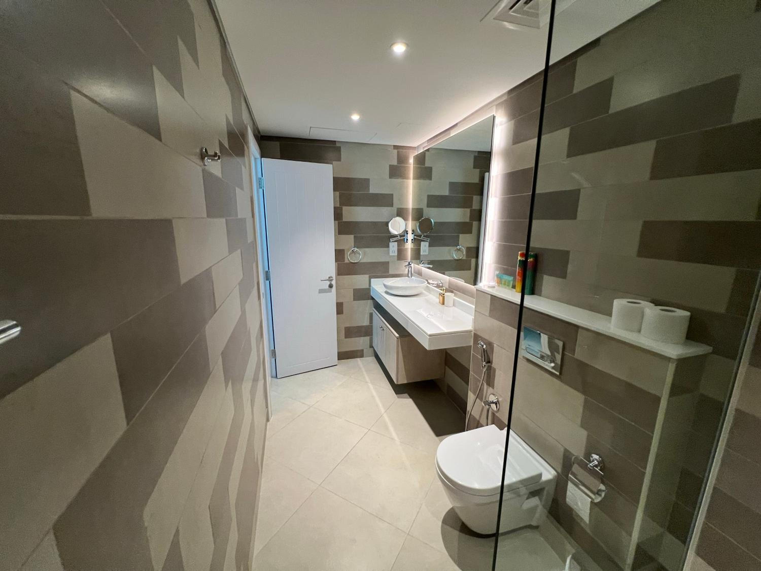SevenPalm 2BR SeaView RooftopPool privBeach