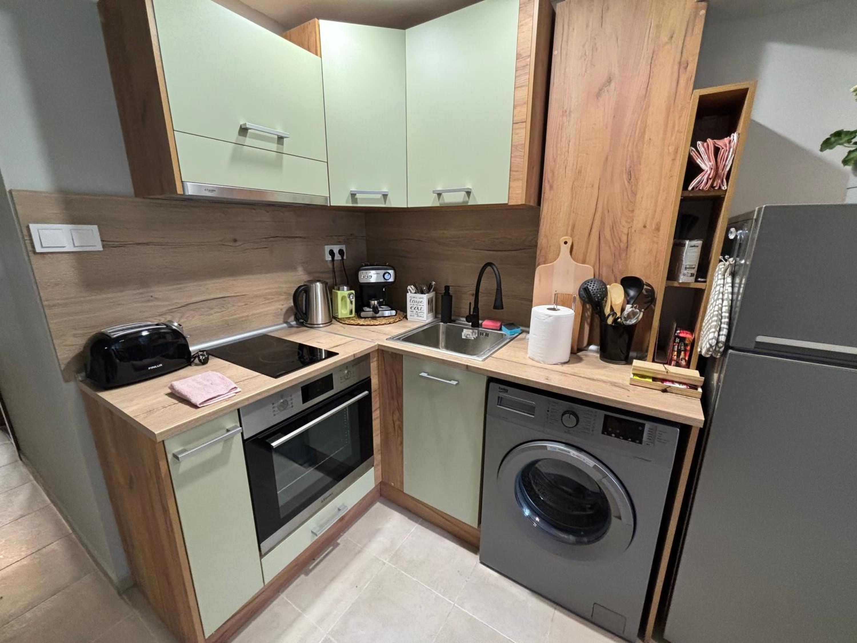 Cozy brand new apartment with Air Conditioner and garden view