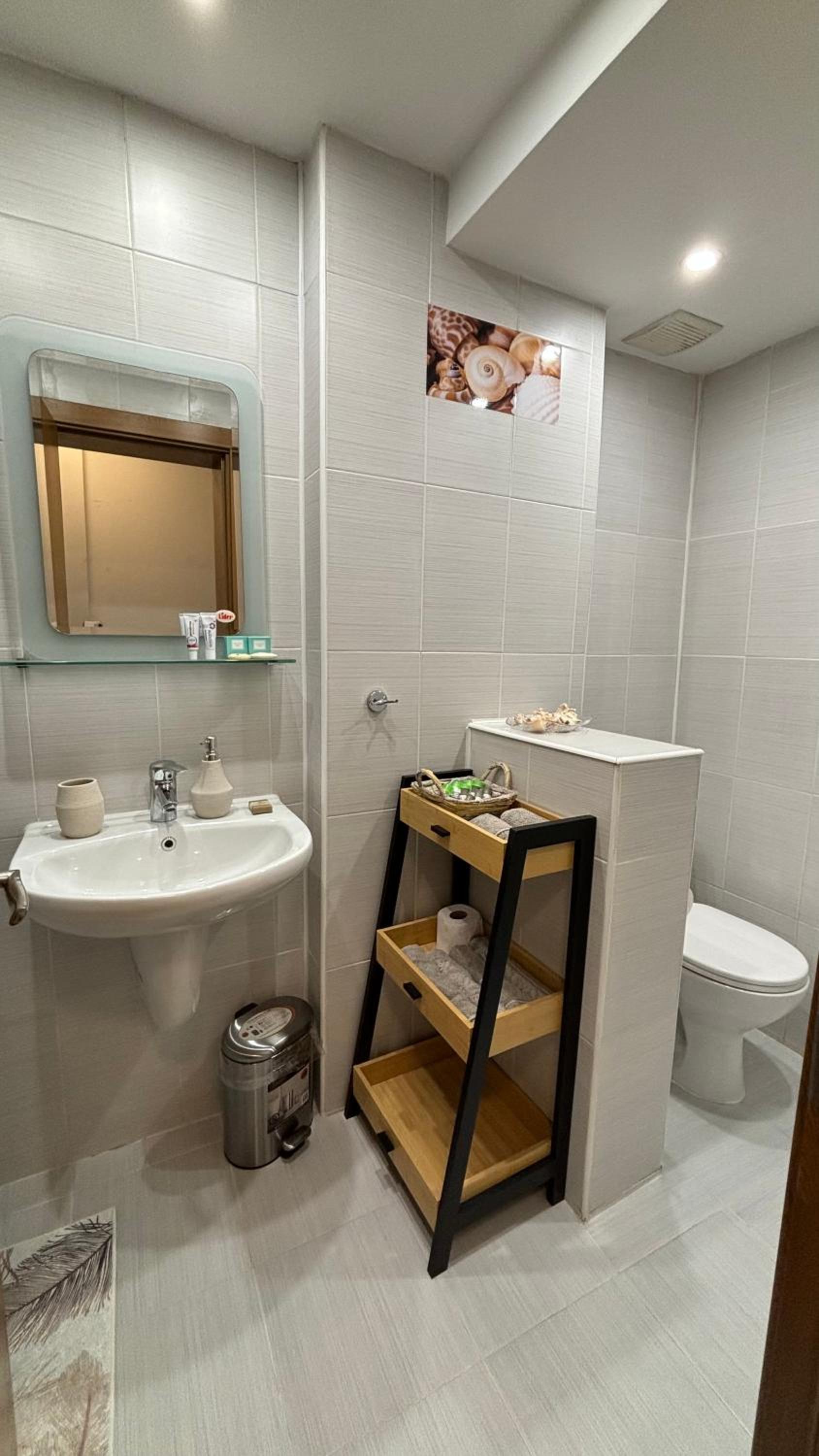Cozy brand new apartment with Air Conditioner and garden view