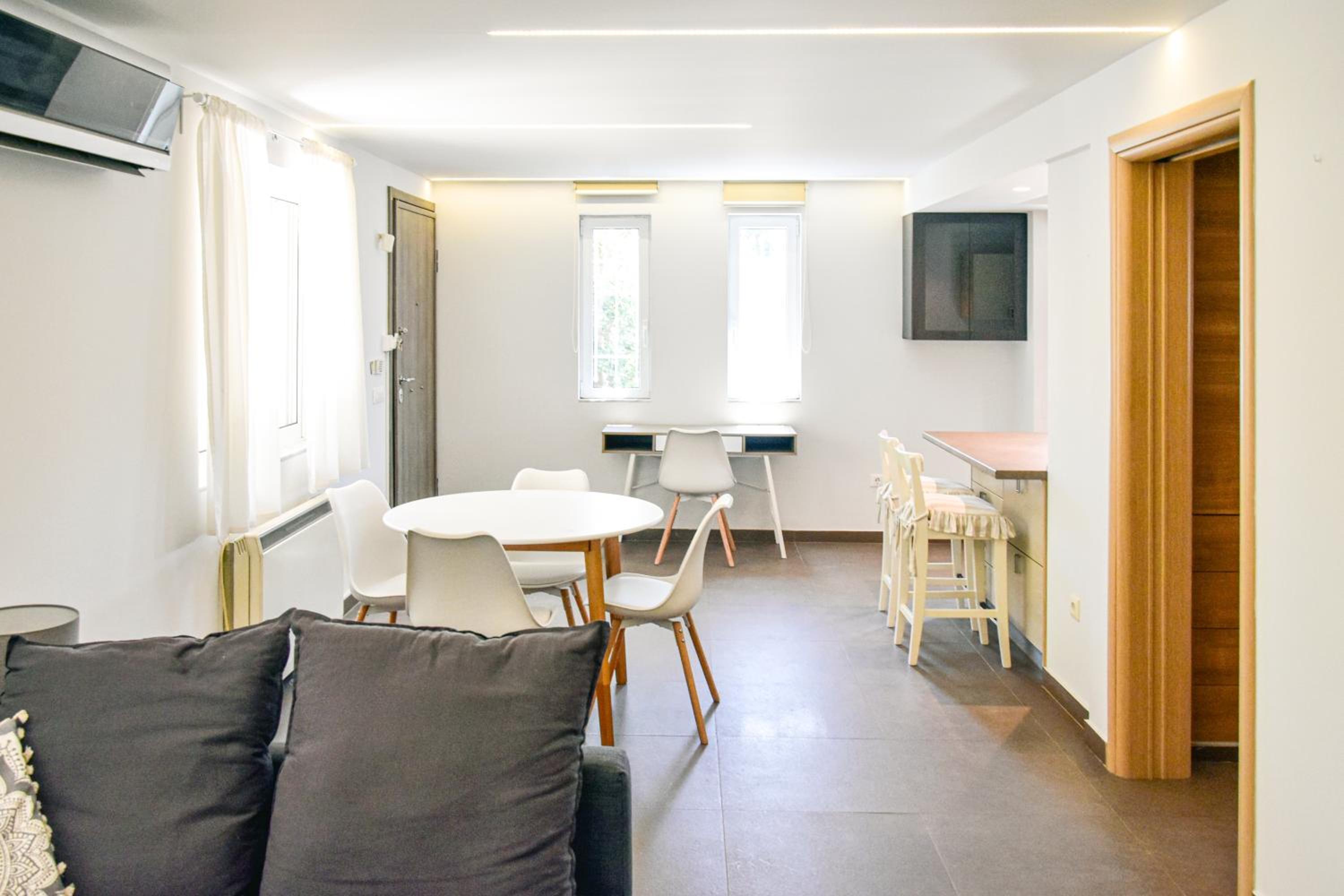 Stylish apartment in Vouliagmeni