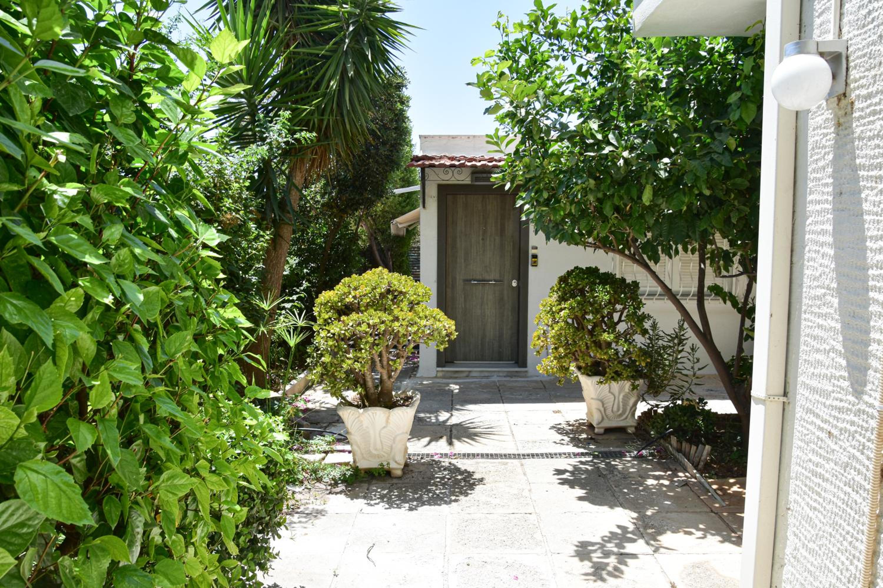 Stylish apartment in Vouliagmeni