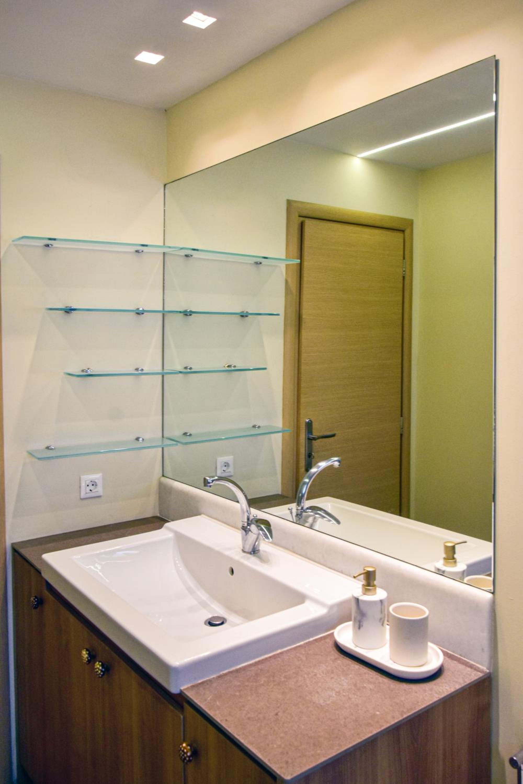 Stylish apartment in Vouliagmeni