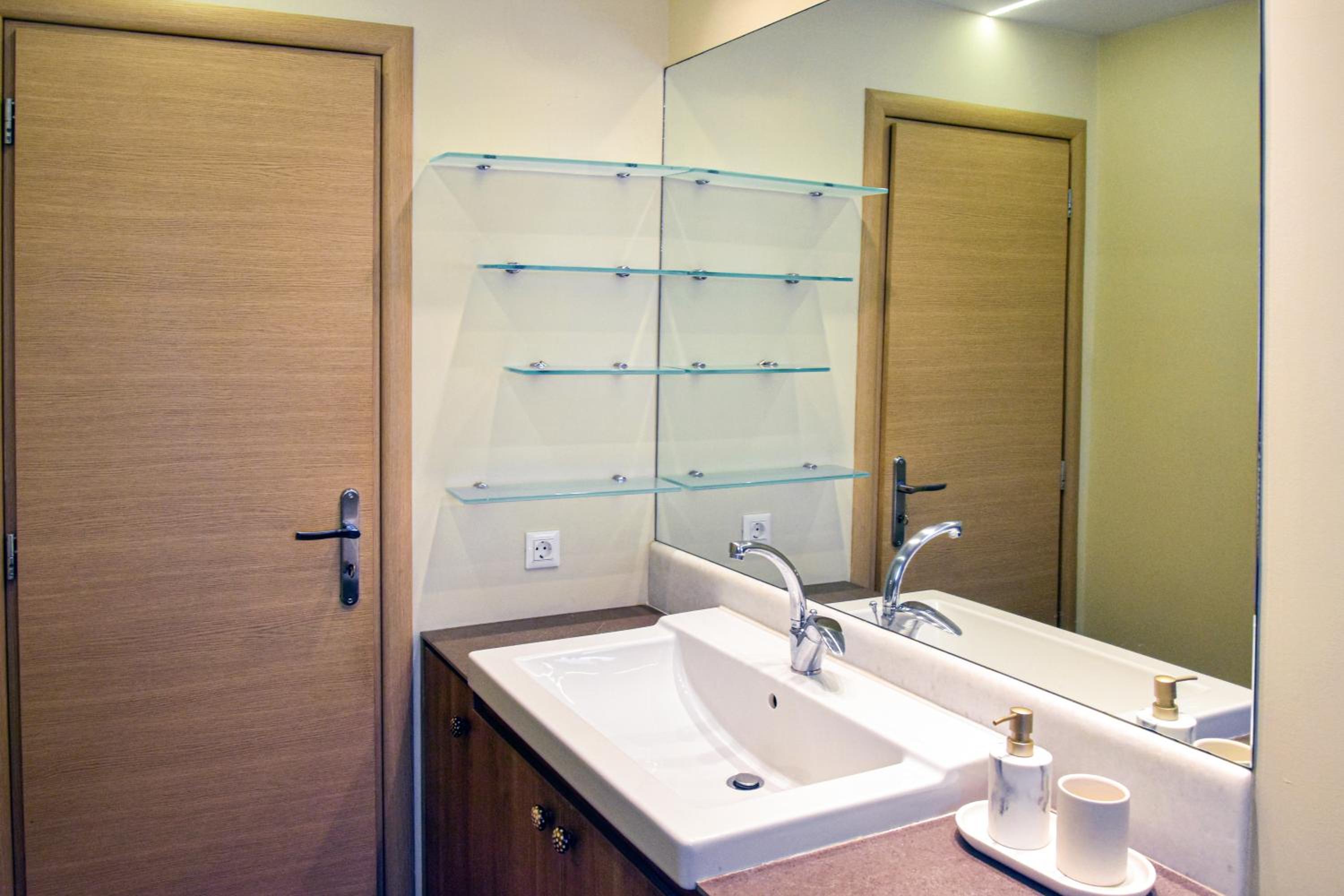 Stylish apartment in Vouliagmeni