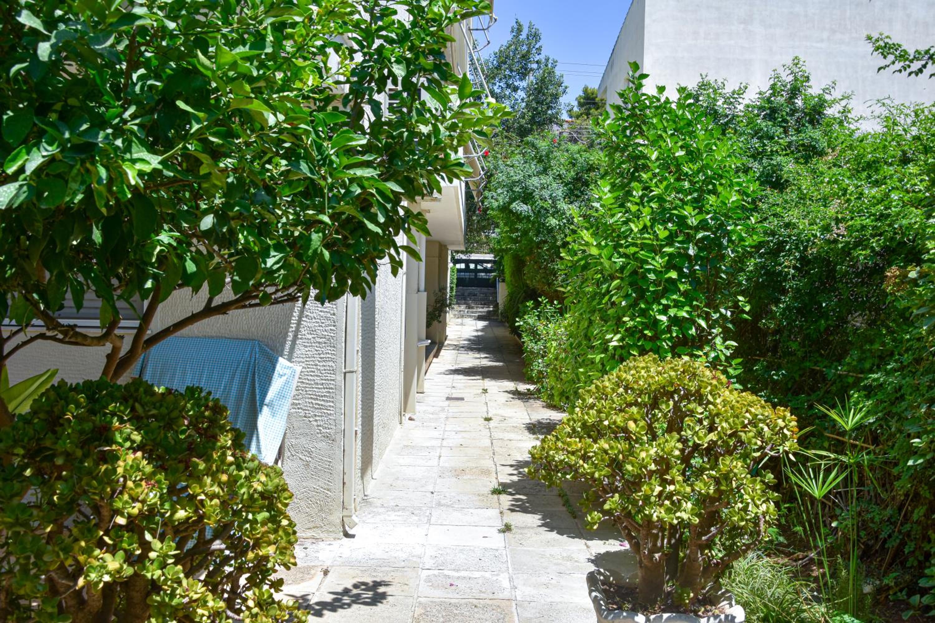 Stylish apartment in Vouliagmeni