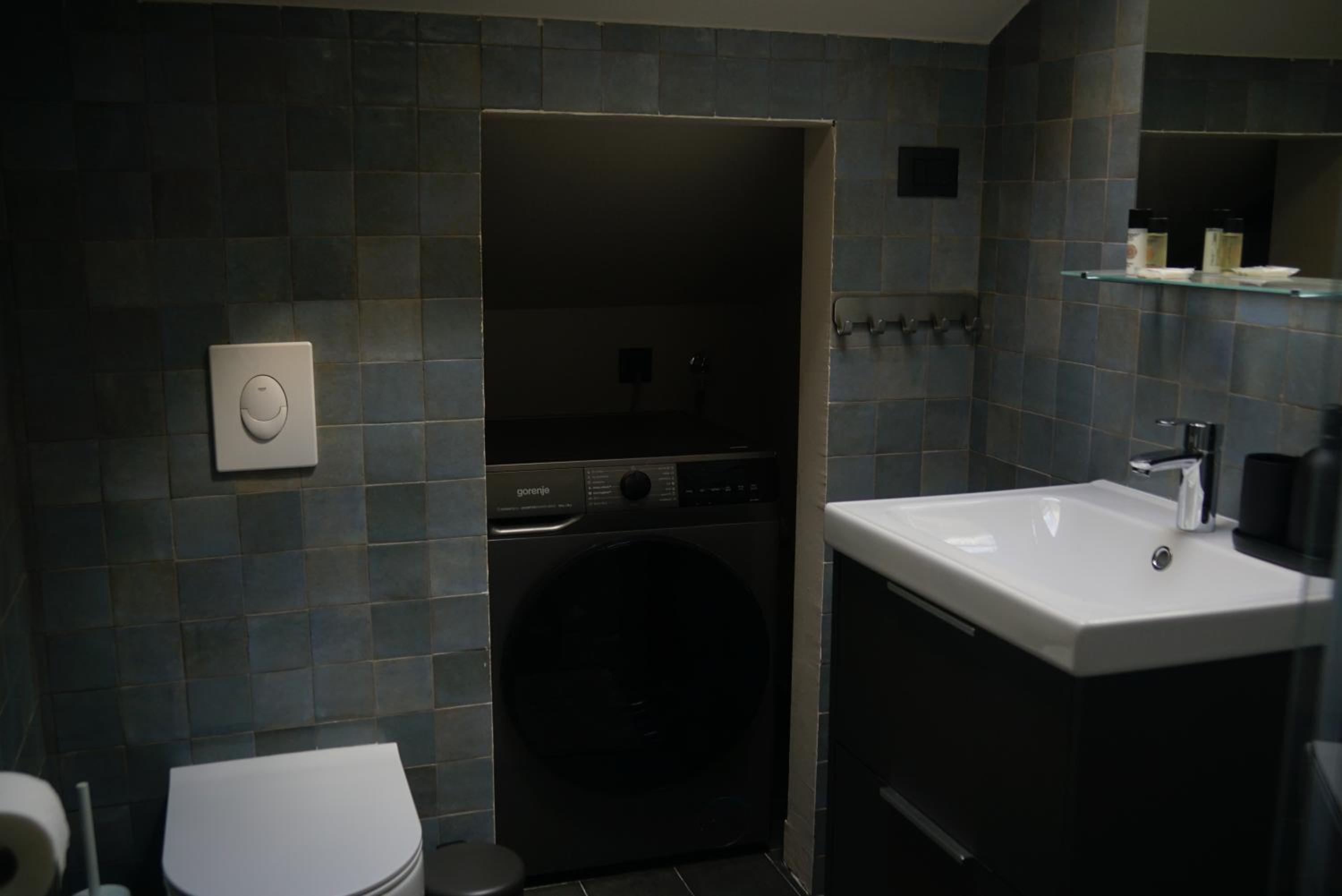 Onyx apartment & room