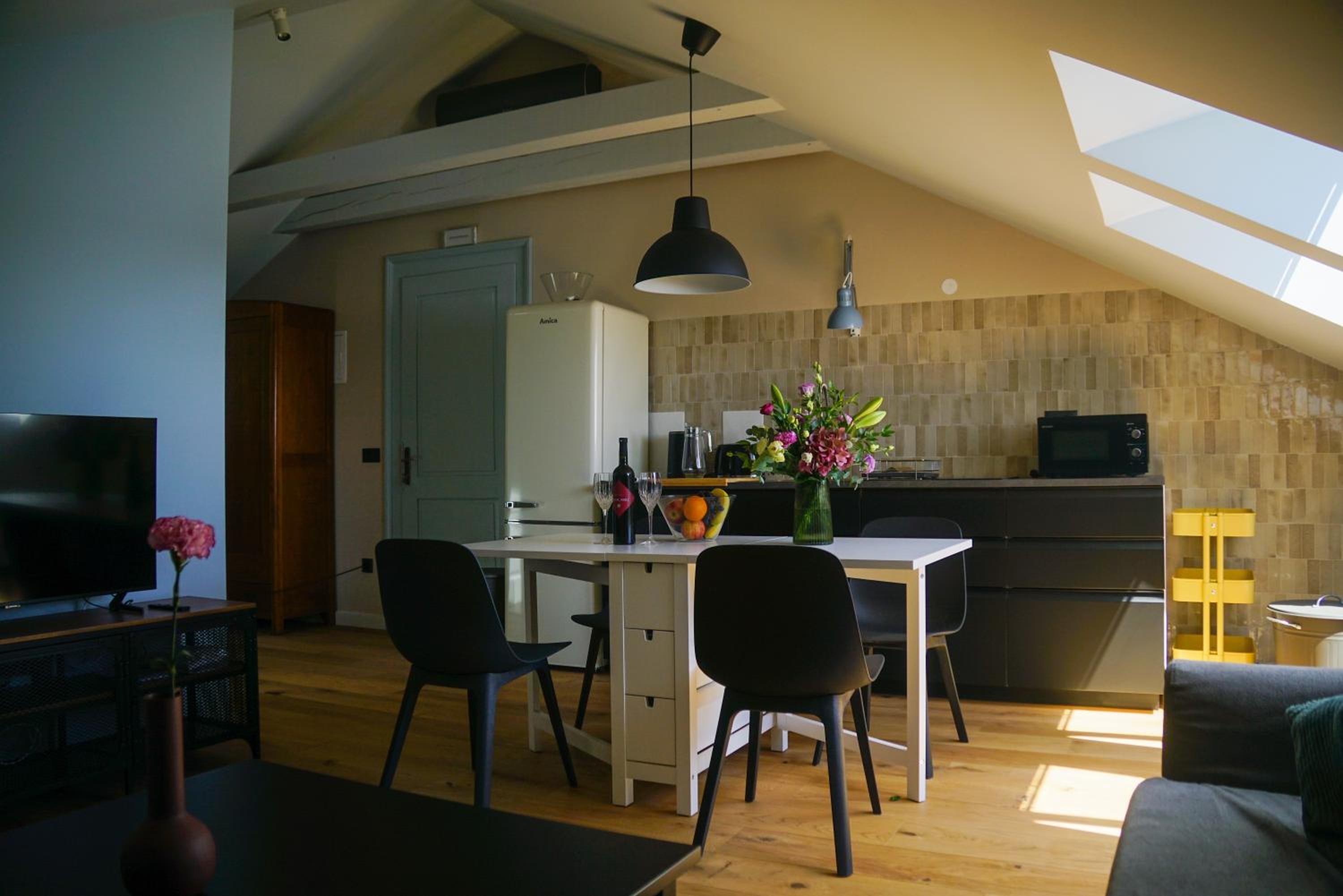 Onyx apartment & room