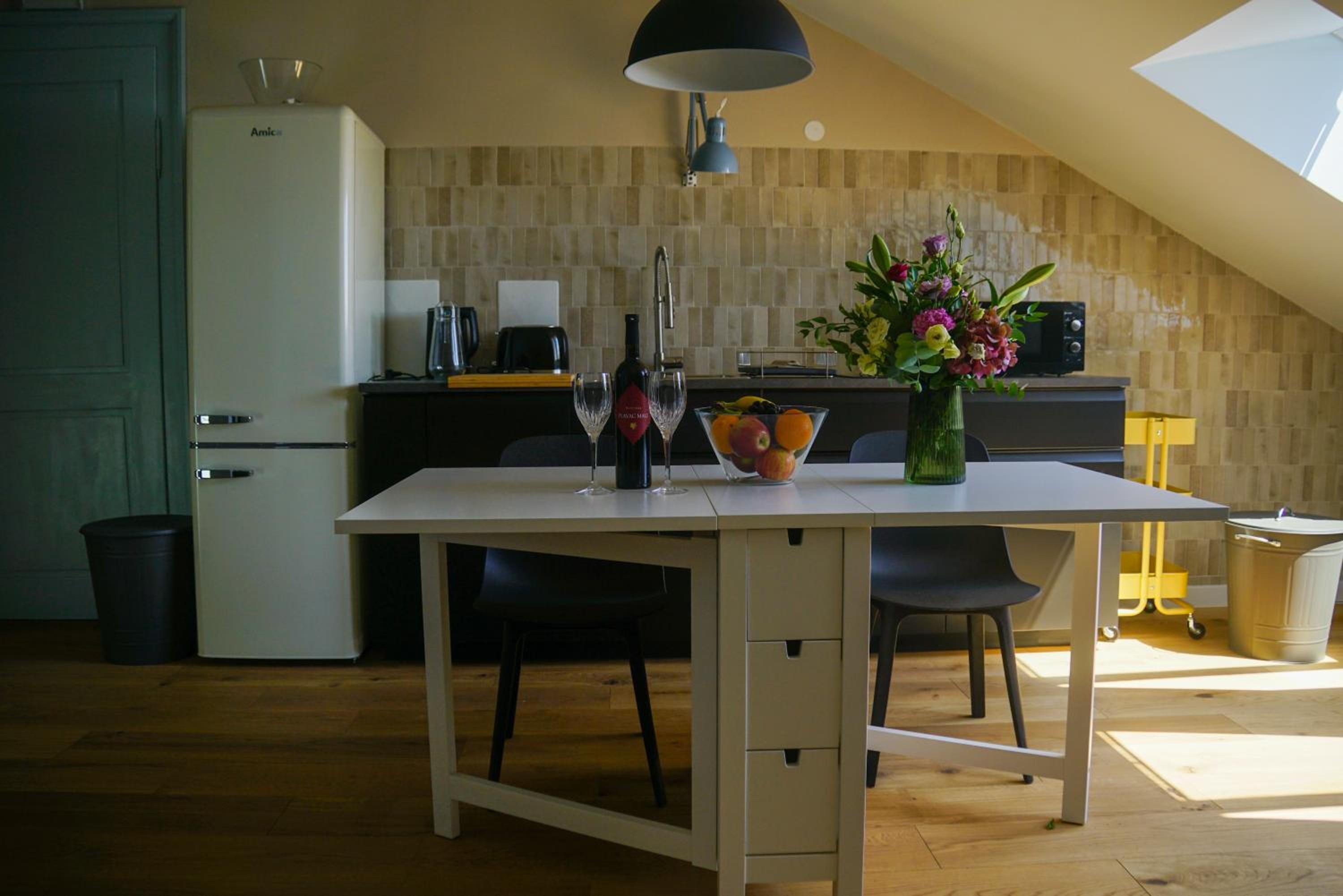 Onyx apartment & room