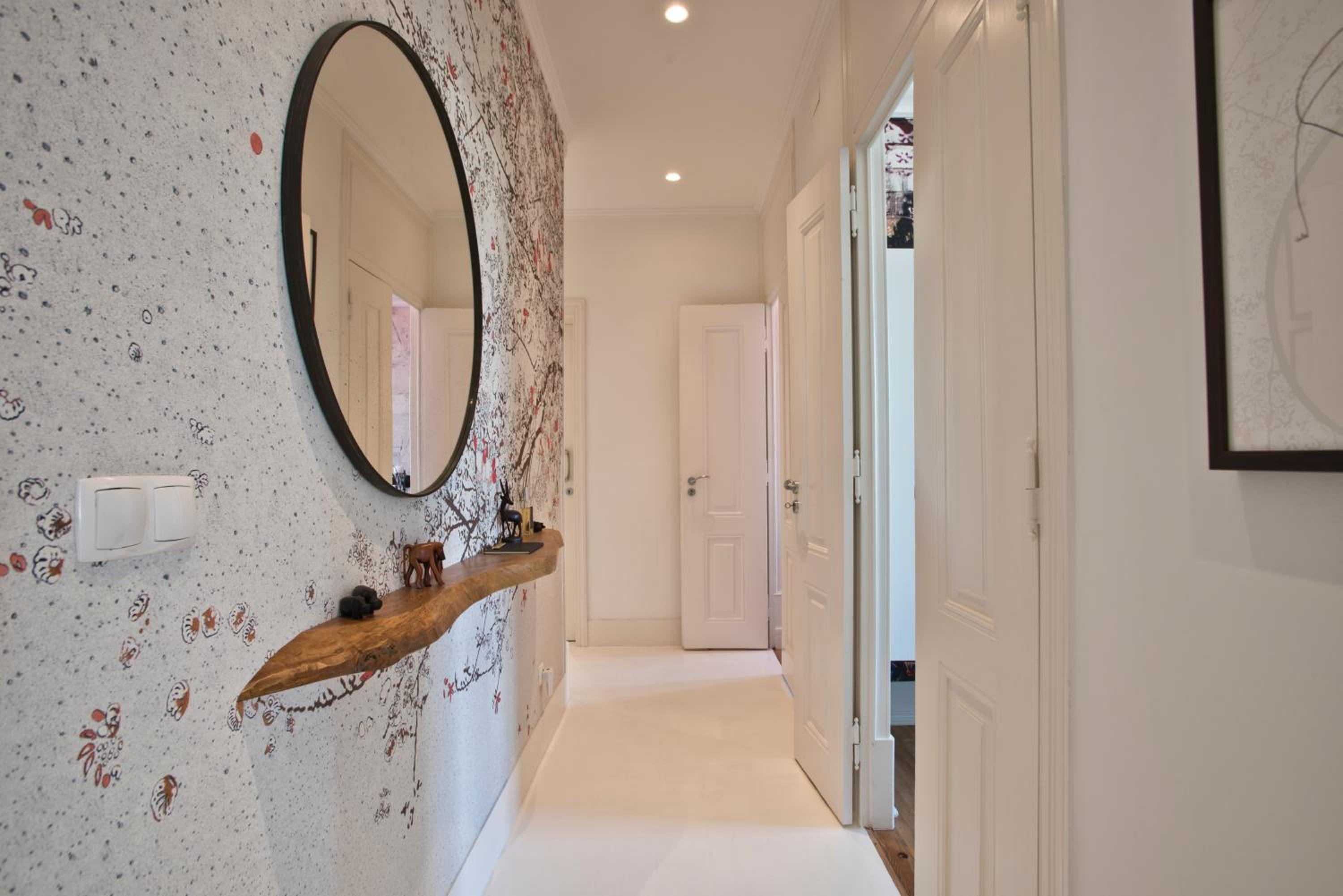 Stylish Estrela Apartment by LovelyStay