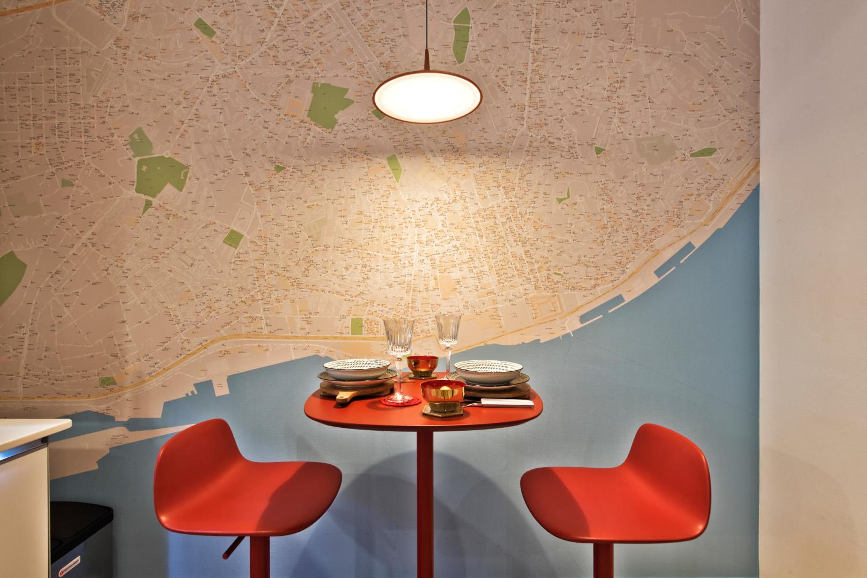 Stylish Estrela Apartment by LovelyStay