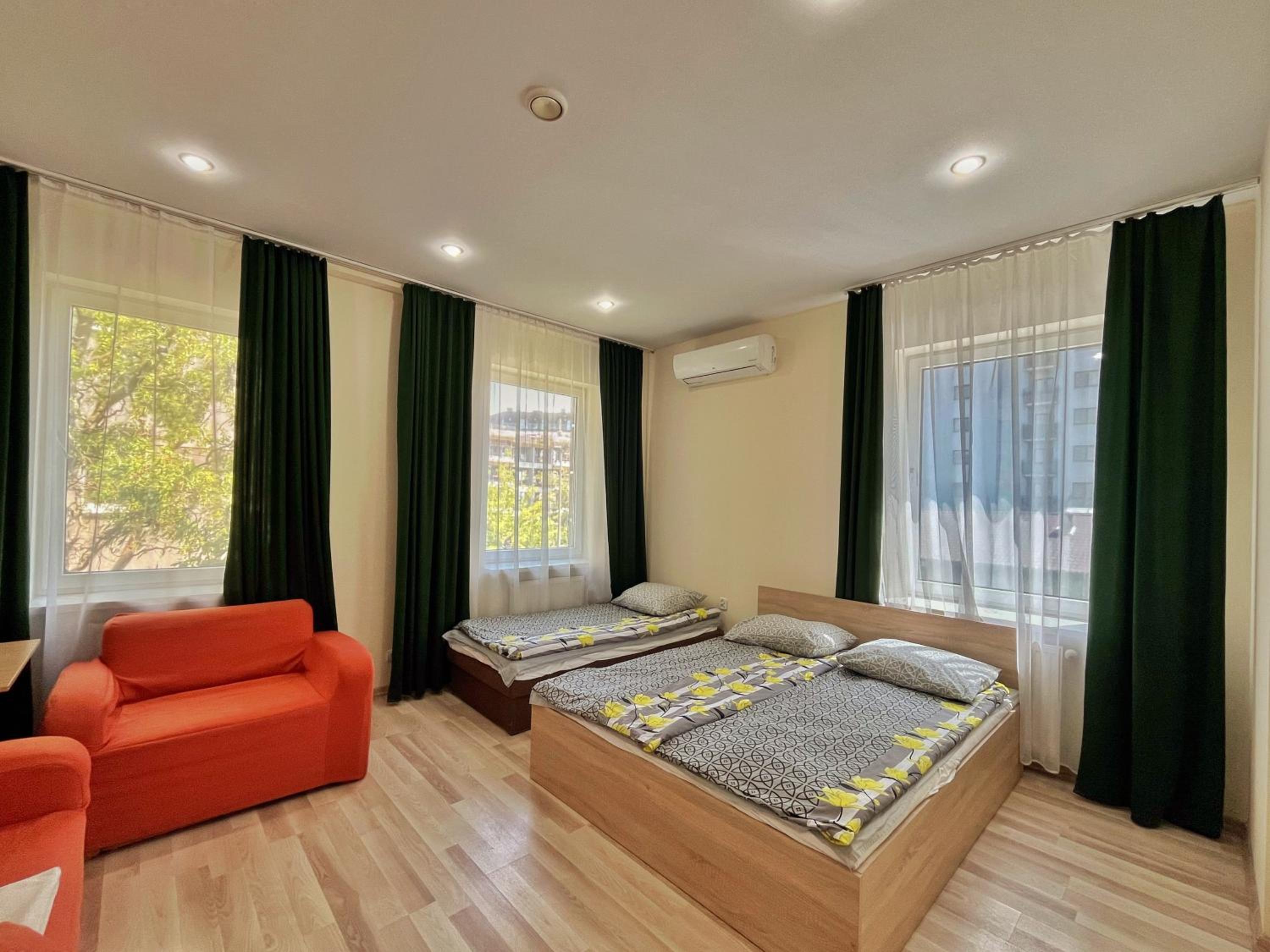 Fry House Hostel - 15min to Dworzec Zachodni, 5min to Klub Progresja, photo 2