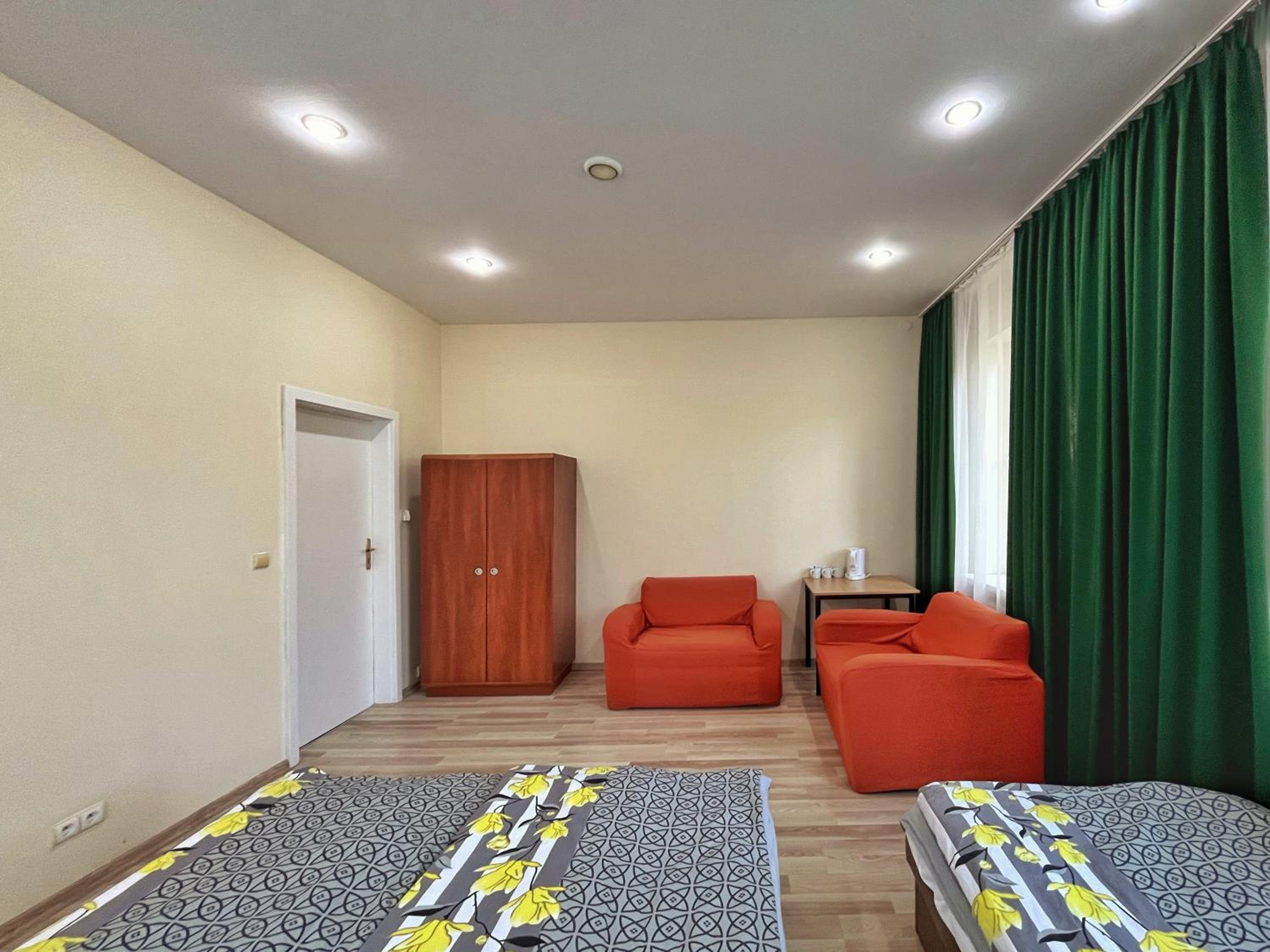 Fry House Hostel - 15min to Dworzec Zachodni, 5min to Klub Progresja, photo 24