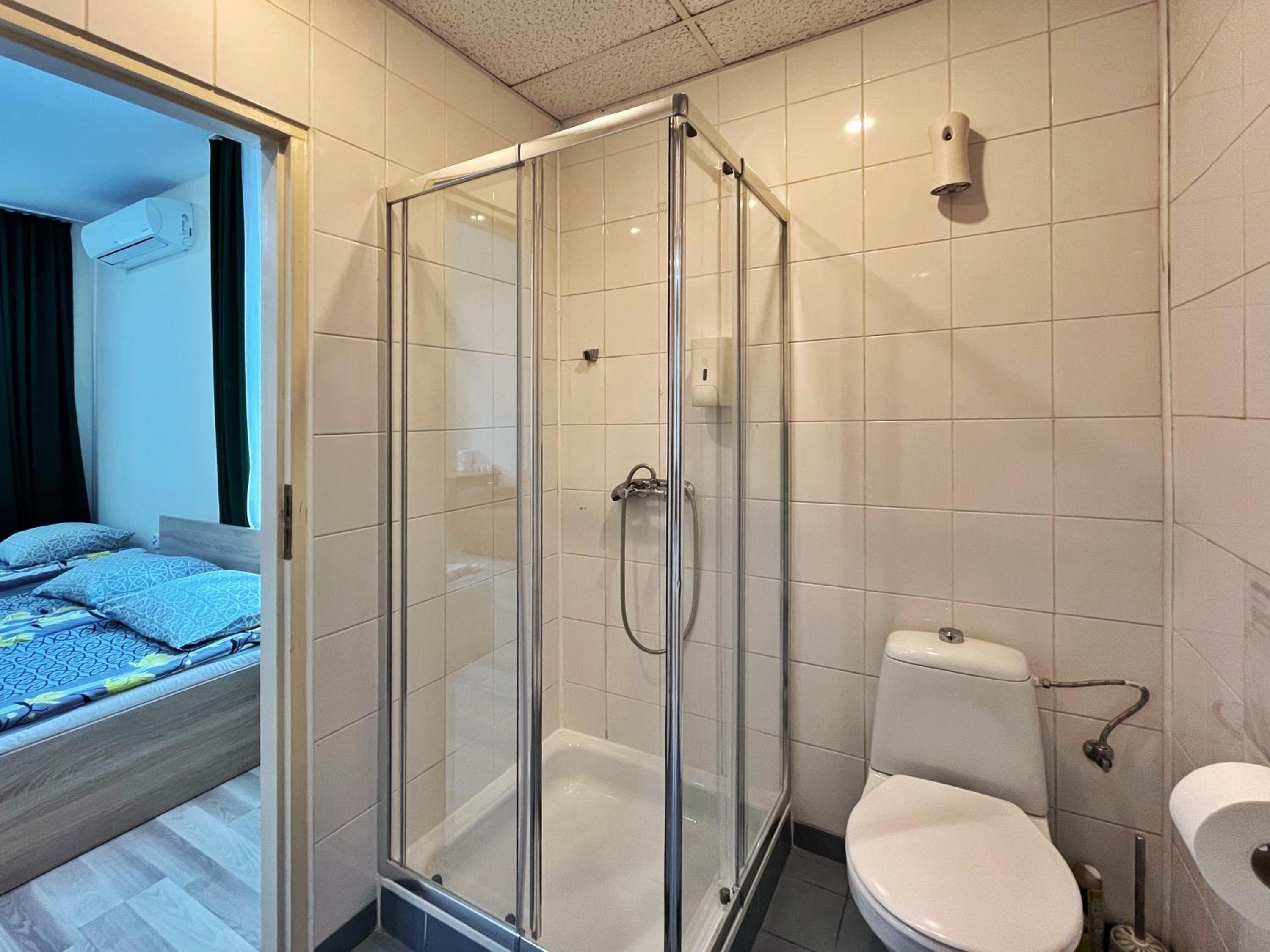 Fry House Hostel - 15min to Dworzec Zachodni, 5min to Klub Progresja, photo 20