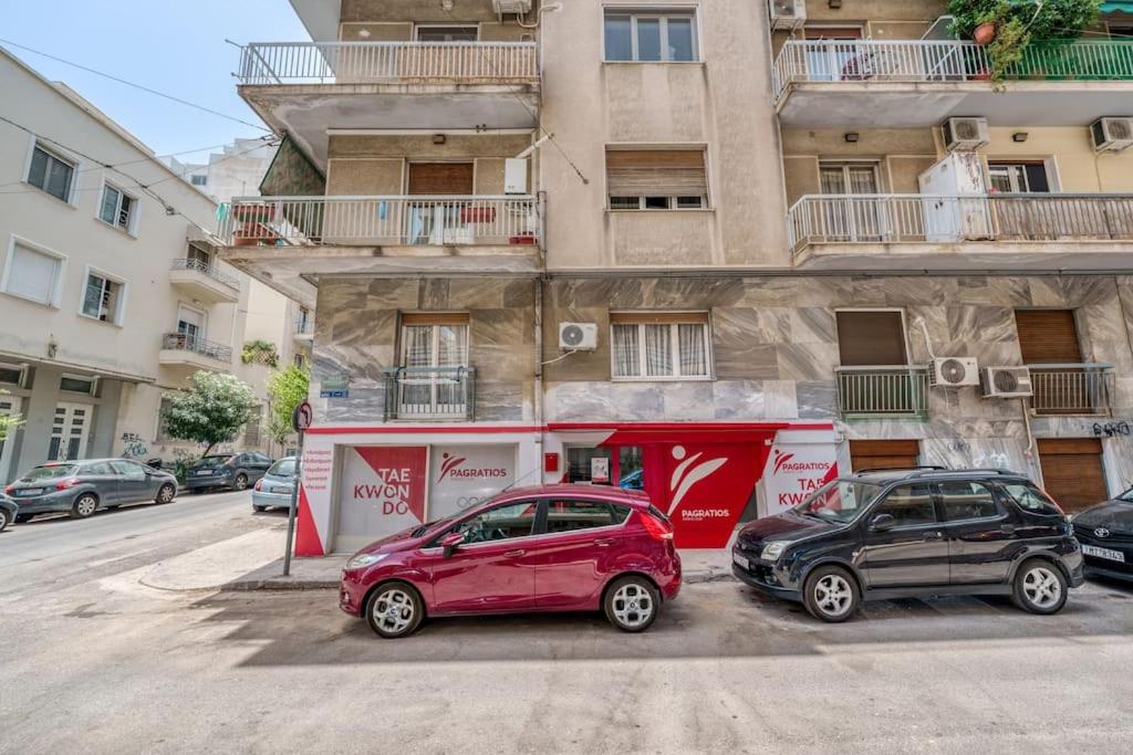 3-bedroom apt near Kallimarmaro!