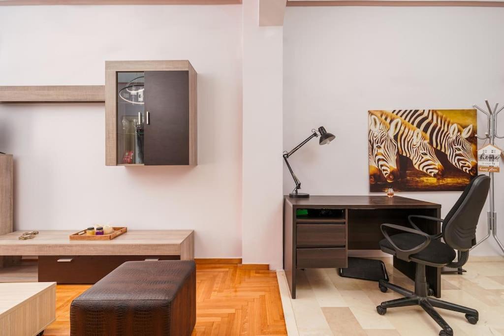 3-bedroom apt near Kallimarmaro!