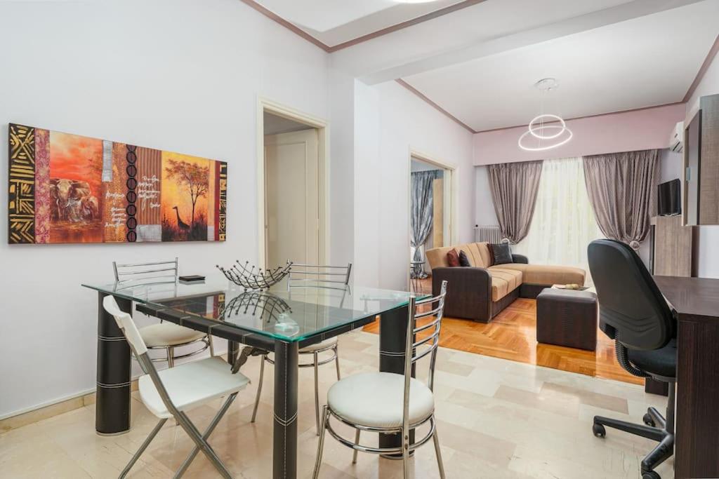 3-bedroom apt near Kallimarmaro!