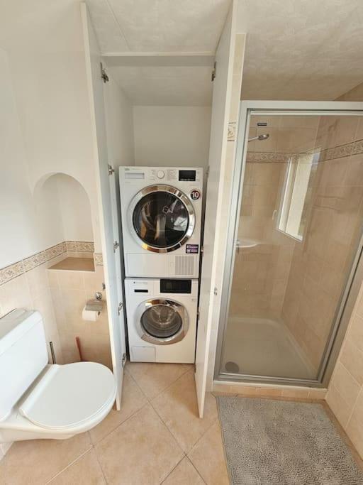 Stunning Apartment next to Sion