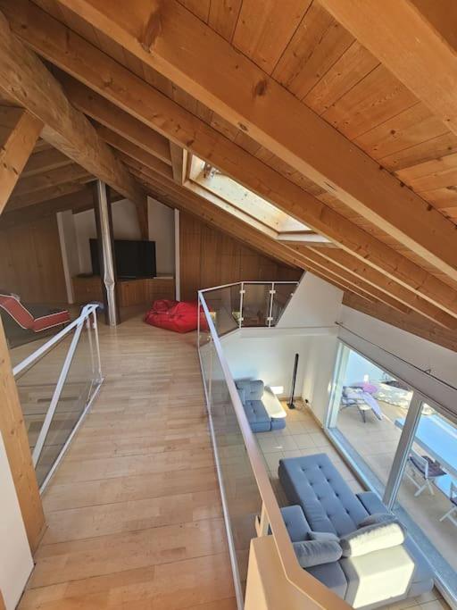 Stunning Apartment next to Sion