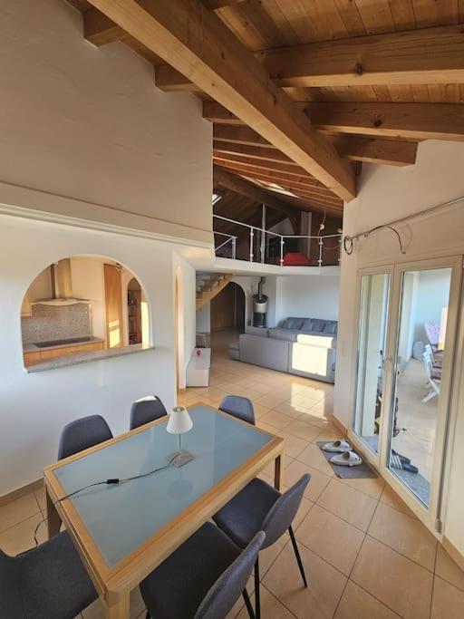 Stunning Apartment next to Sion