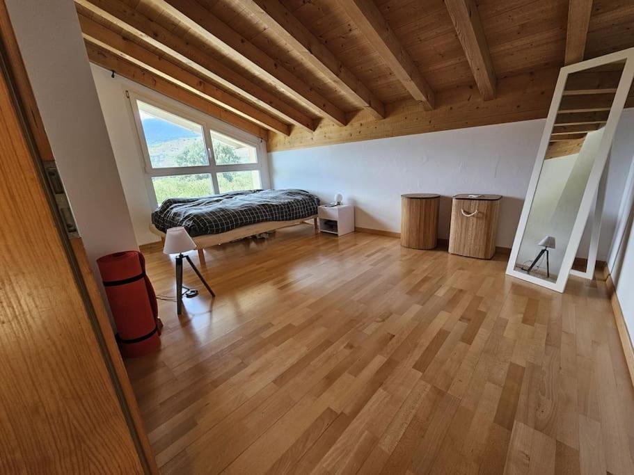 Stunning Apartment next to Sion