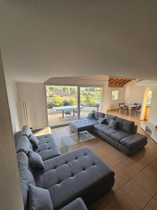Stunning Apartment next to Sion