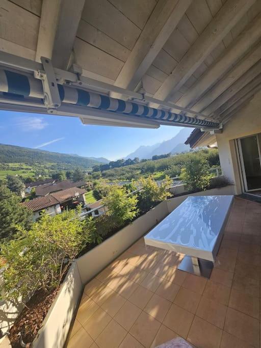 Stunning Apartment next to Sion
