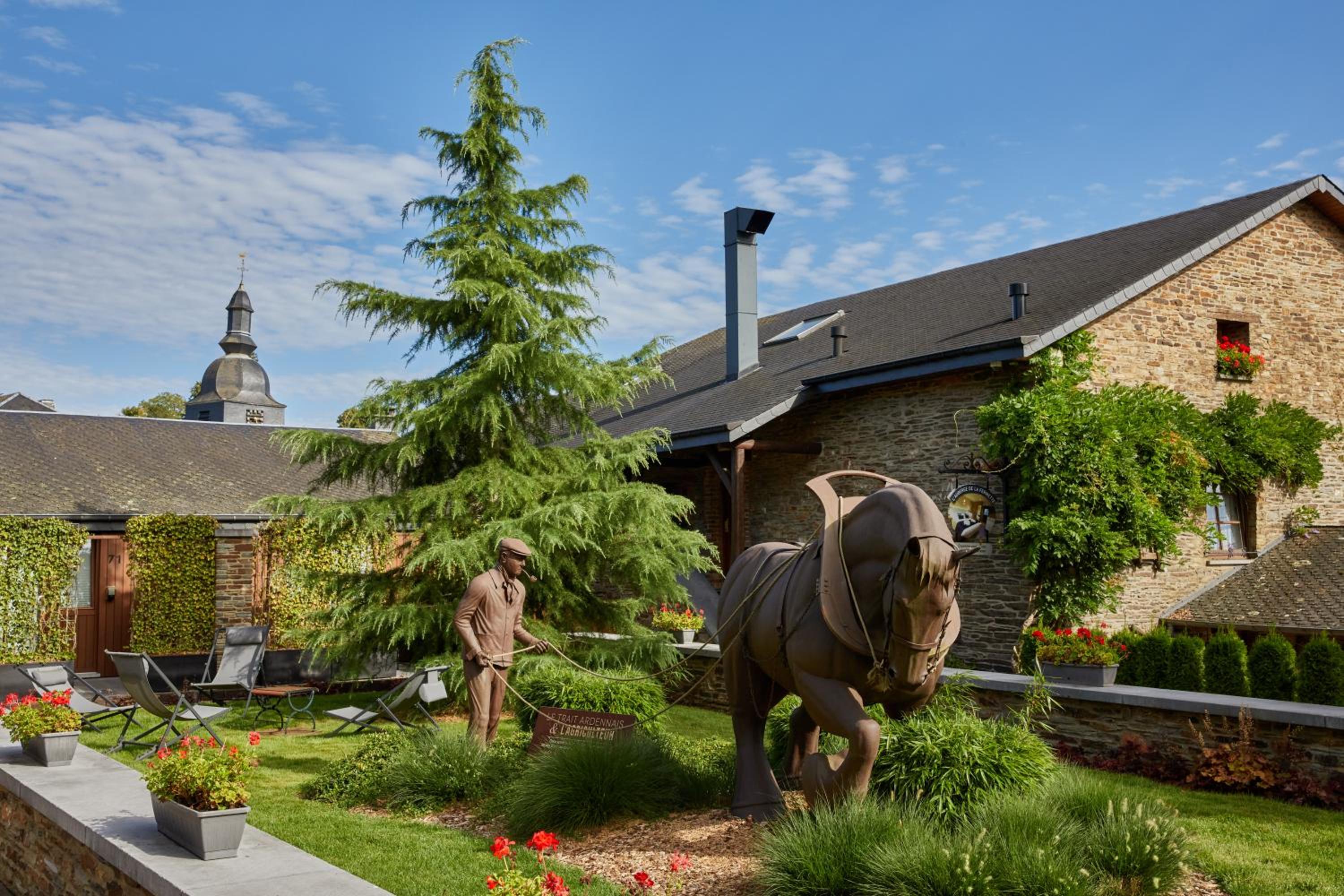Hillview Resort Grandvoir