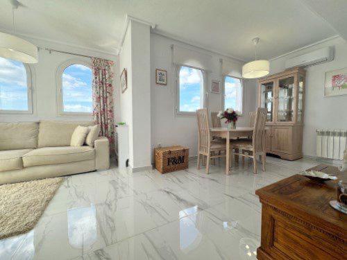 Stunning penthouse with beautiful golf views