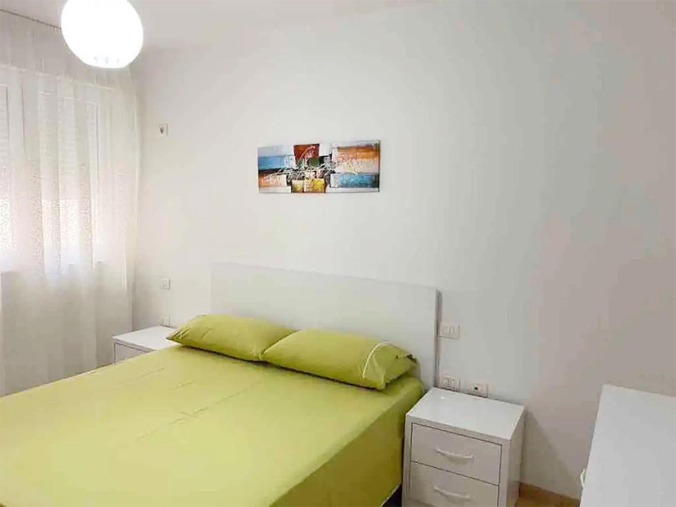 Mona Seaside Apartment with Parking